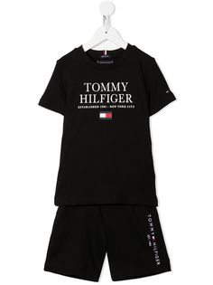 Tommy Hilfiger Junior комплект из футболки и шортов с логотипом