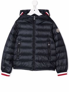 Moncler Enfant пуховик с нашивкой-логотипом