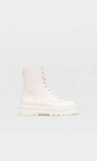 Stradivarius Ботинки На Плоской Подошве Со Шнуровкой Белый 35