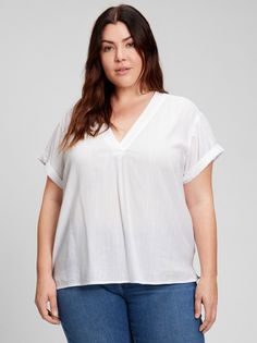 Блузка с короткими рукавами и V-образным вырезом GAP