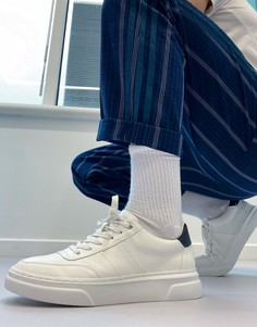 Белые кроссовки с чашевидной подошвой Schuh Warner-Белый