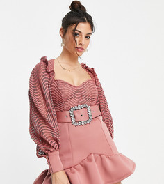 Розовое платье мини из кружева с волнистым узором, поясом со стразами, оборкой по низу юбки и рюшами ASOS DESIGN Petite-Голубой