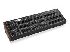 Синтезатор Behringer PRO-1