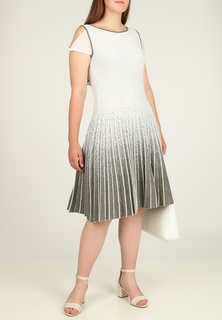 Платье SHES SO