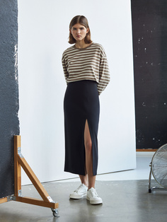 Юбка-карандаш с разрезом (черный, S) Sela