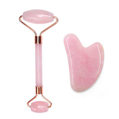 Массажер для лица ЧИОС Набор для гуаша ролик + сердце в подарочной упаковке Розовый кварц