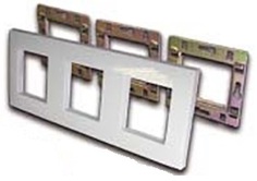 Рамка Lanmaster LAN-FRS45x45/3-WH