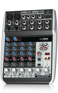 Q802USB Behringer