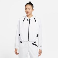 Женская ветровка Nike Sportswear Dri-FIT Woven Jacket