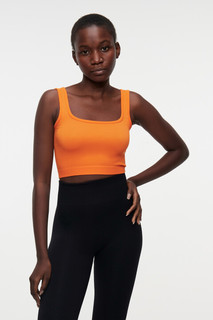 Кроп-топ облегающий в рубчик на широких бретелях Befree