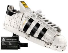 Конструктор LEGO Creator Expert "Кроссовок adidas Originals Superstar" 10282