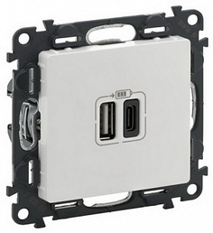 Зарядное устройство Legrand 753106 Valena LIFE - с двумя USB-разьемами тип А-тип С 240В/5В 3000мА, с лицевой панелью, белый