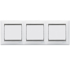 Рамка Legrand 770493 Valena CLASSIC - 3 поста, горизонтальный монтаж, белая/серебряный штрих