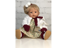 Куклы и одежда для кукол Lamagik S.L. Кукла Сьюзи с красным шарфом варежками и повязкой 47 см