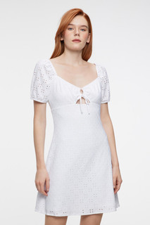 Платье мини ажурное приталенное с завязками на груди Befree