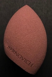Спонж косметический срезанная капля (коричневый) Bernovich
