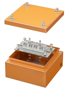 Коробка распределительная DKC FSK30410 стальная FS с гладкими стенками и клеммниками,  IP66, 150х150х80 мм, 4р, 450V, 32A, 10 мм2, нерж.контакт, "Vulc