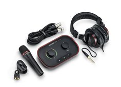 Vocaster One Studio Podcast Set - комплект (Vocaster One, наушники, микрофон, ПО, микрофонный кабель) Focusrite