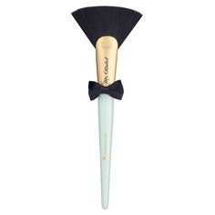 MR. CHISELED Кисть для контуринга Too Faced