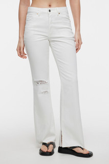 брюки джинсовые женские Джинсы flare с открытыми срезами и рваным коленом Befree