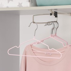 Вешалка-плечики для одежды детская, размер 30-34, антискользящее покрытие, цвет нежно-розовый NO Brand