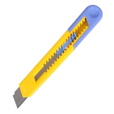 Нож канцелярский, лезвие 18 мм, корпус пластик, с направляющим фиксатором, блистер Calligrata