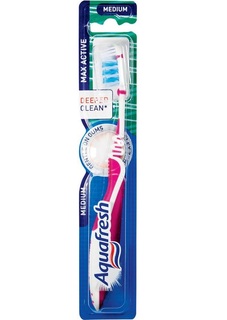 Зубная щетка Aquafresh Max-Active