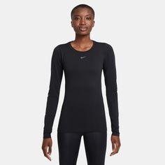 Женский лонгслив Nike Dri-FIT Aura Slim-FIT