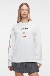 джемпер женский Лонгслив oversize хлопковый с гоночным принтом Befree