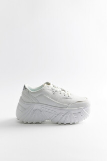 Кроссовки женские Кроссовки из экокожи на высокой тракторной платформе Befree