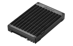 Адаптер QNAP QDA-UMP для накопителей, 2,5" U.2 (SFF-8639) SSD, для M.2 2280 PCIe NVMe SSD.  PCIe Gen3 x4