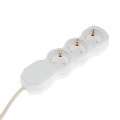 Удлинитель luazon lighting eco, 3 розетки, 1.5 м, 10 а, 2200 вт, пвс 3х0.75 мм2, с з/к,белый