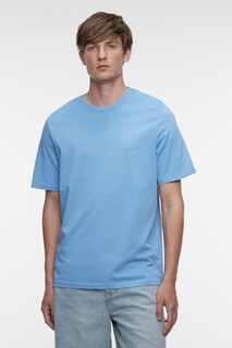 футболка мужская Футболка прямая однотонная из хлопкового трикотажа Befree