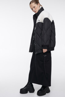 куртка женская Куртка стеганая с меховыми вставками и принтом Befree