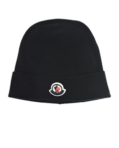 Черная шапка с логотипом на отвороте Moncler детская