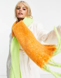 Уютный шарф в стиле колор-блок Topshop лаймового и оранжевого цветов