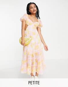 Ярусное шифоновое платье макси с бантом на спине и розовым цветочным принтом Miss Selfridge Petite