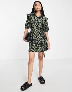 Платье-рубашка цвета хаки с зебровым принтом Topshop