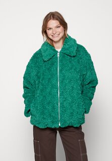 Пальто зимнее Monki, зеленый