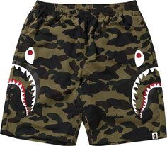 Шорты BAPE 1St Camo Side Shark Beach Shorts &apos;Green&apos;, зеленый