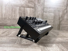 Угловая подставка 30º для Roland TR-6S Drum / MC-101 Groovebox - Цвет ЧЕРНЫЙ - от производителя KZcraftworks - продавец в США TR-6S / MC-101