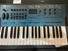 Korg Opsix 37-клавишный модифицированный FM-синтезатор Opsix 37-Key Altered FM Synthesizer