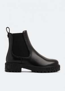 Ботинки FERRAGAMO Gancini boots, черный