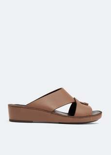 Сандалии PRIVATE COLLECTION Piega sandals, коричневый