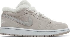 Кроссовки Wmns Air Jordan 1 Low SE Sherpa Fleece, серый