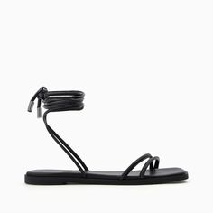 Босоножки-слайдеры Bershka Tied Lace-Up Flat, черный