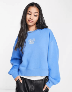 Свитшот Stradivarius Slouchy With Embroidered Motif, синий