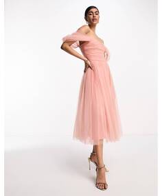 Розовое платье миди с открытыми плечами Lace &amp; Beads Bridesmaid