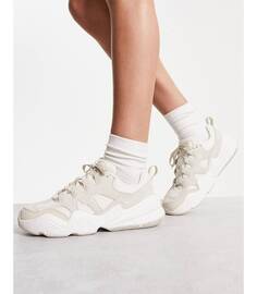 Кроссовки Nike Tech Hera фантомного и светло-коричневого цвета