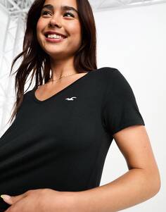 Черная футболка с v-образным вырезом и логотипом Hollister